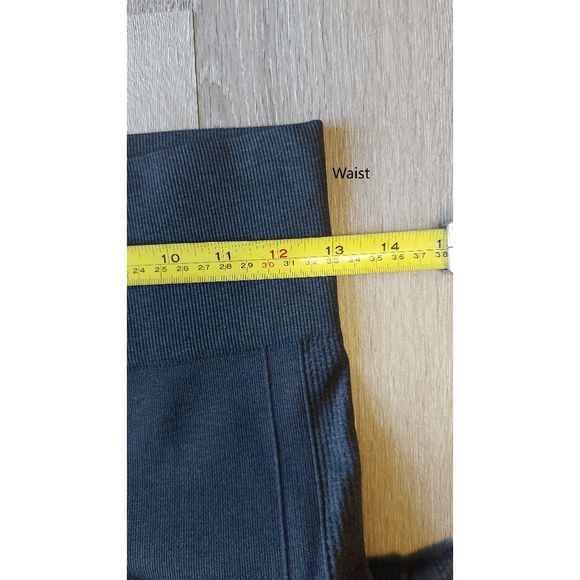 Lululemon Ebb To Street Pant Size 4 EUC - Picture 9 of 13